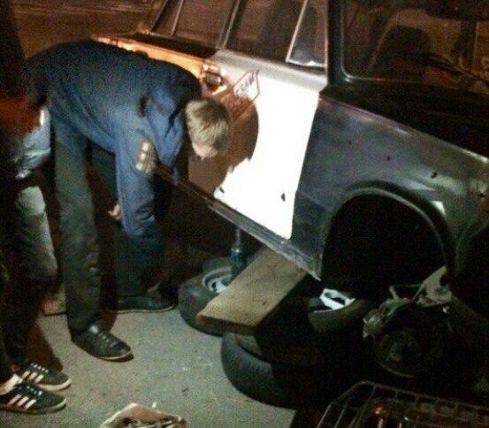 Тележка из супермаркета в качестве запаски: видео